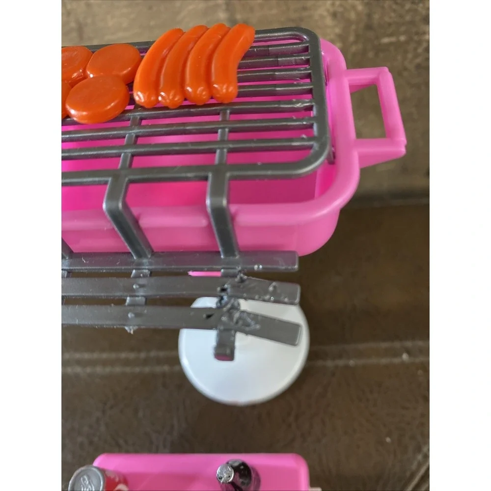 Barbie Barbecue Grill Picnic Fun 1989‎ Cooler Food Plates Accessories Vintage